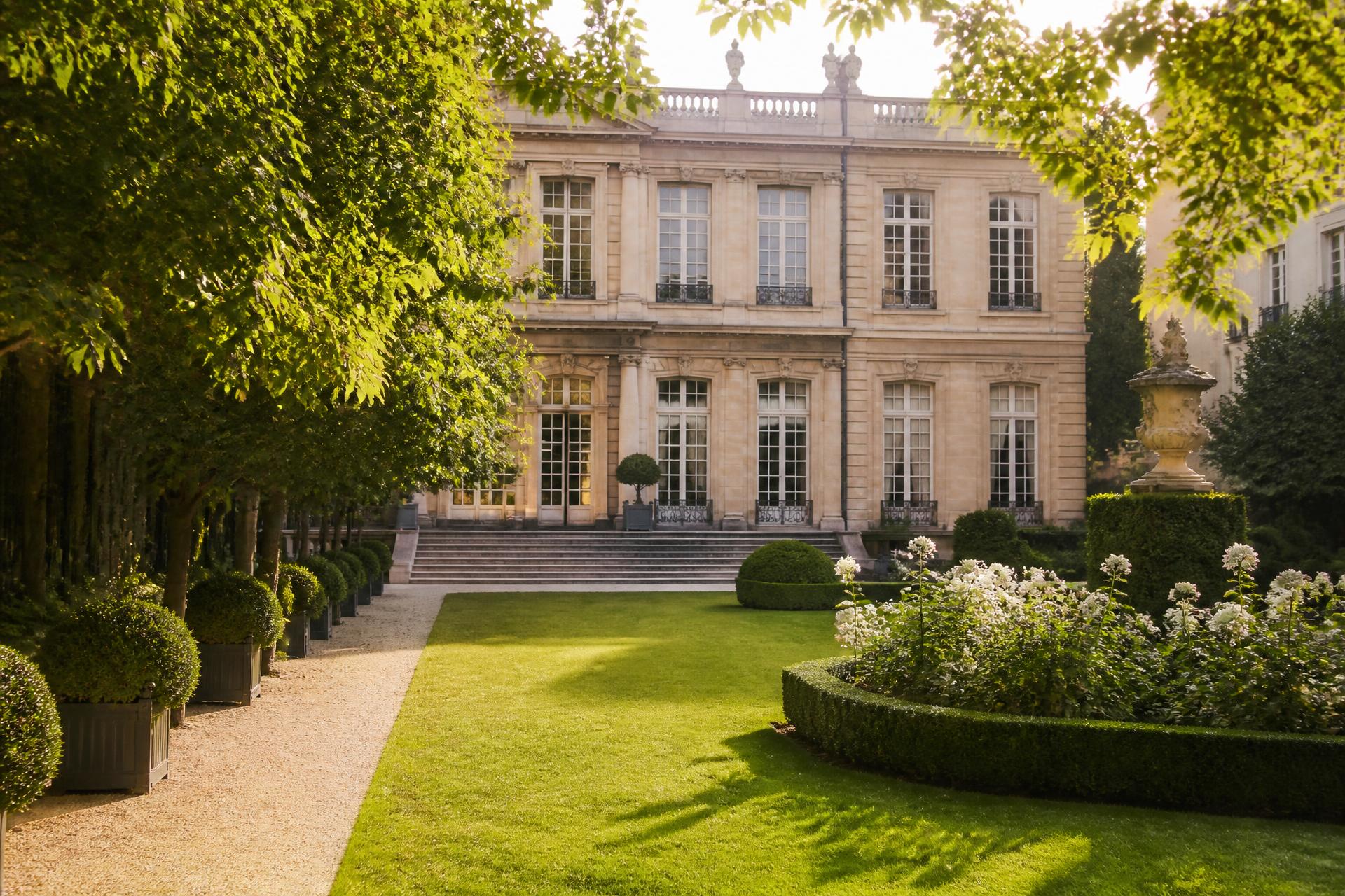 Jardin du Cercle de l’Union Interalliée en été